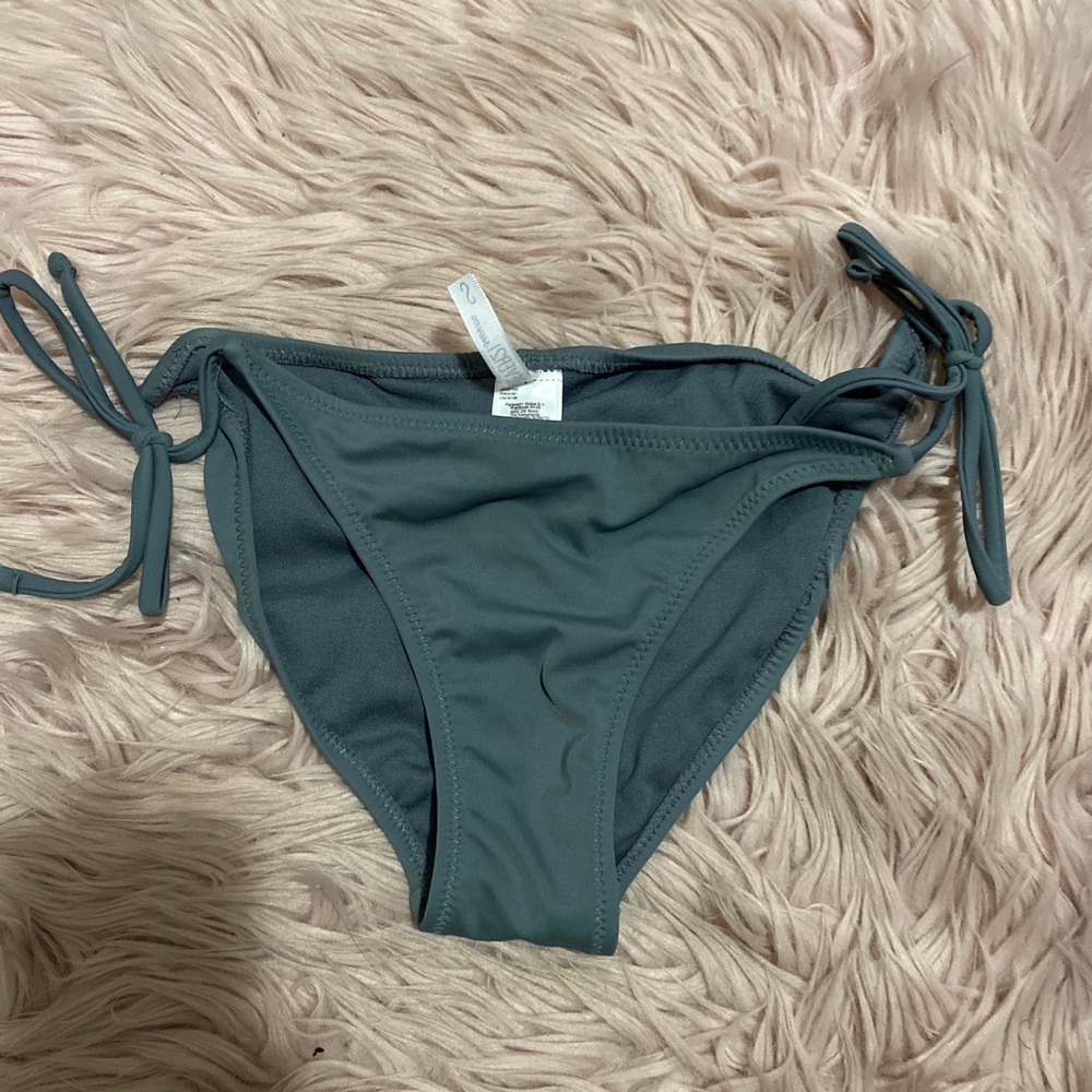 Forever 21 Swim Bottoms S